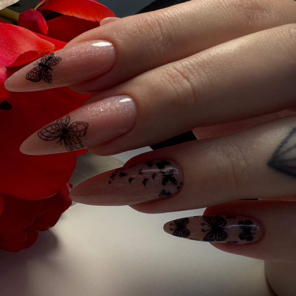 Маникюр с УКРЕПЛЕНИЕМ