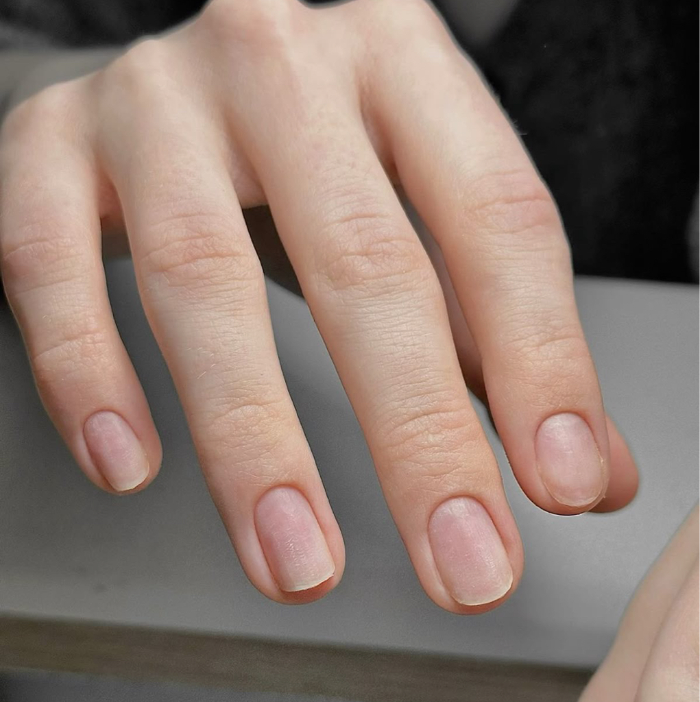 Маникюр без покрытия