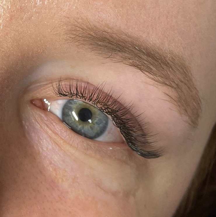 LED наращивание ресниц в объёме 1D