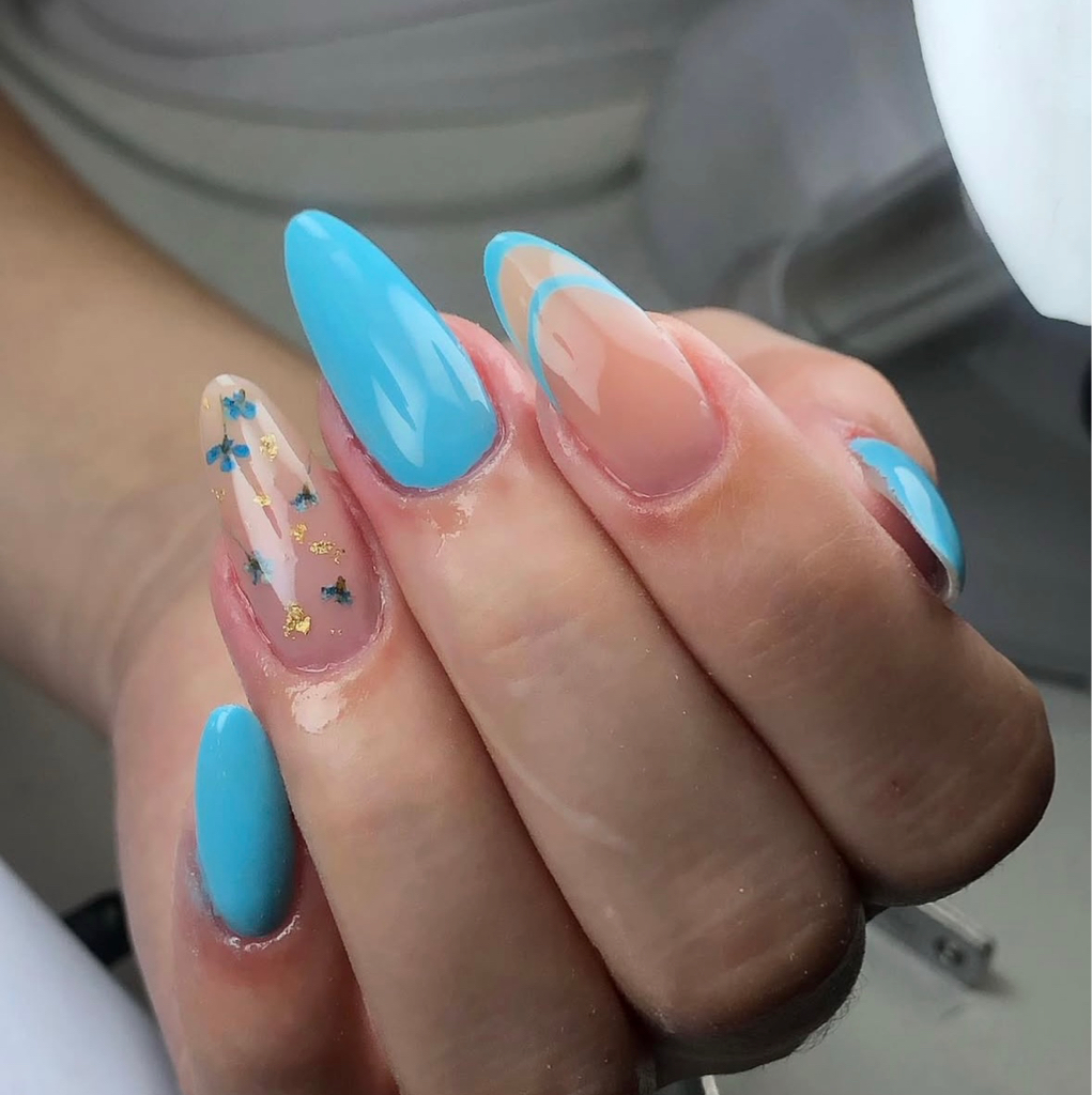 Alongamento de unhas