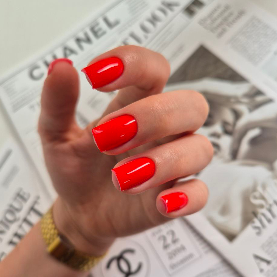 Комплекс: Маникюр с покрытием гель-лак + укрепление