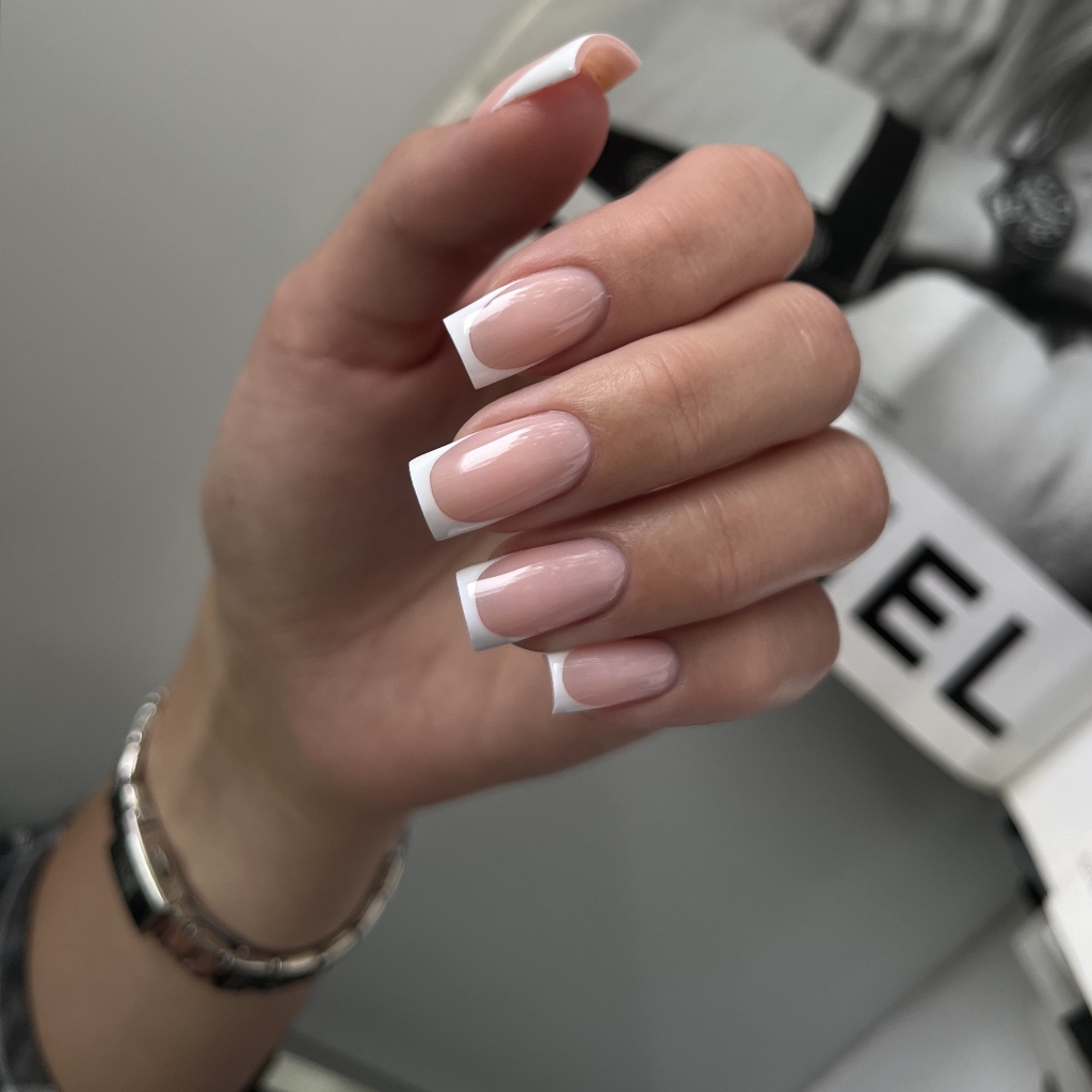 Французский маникюр