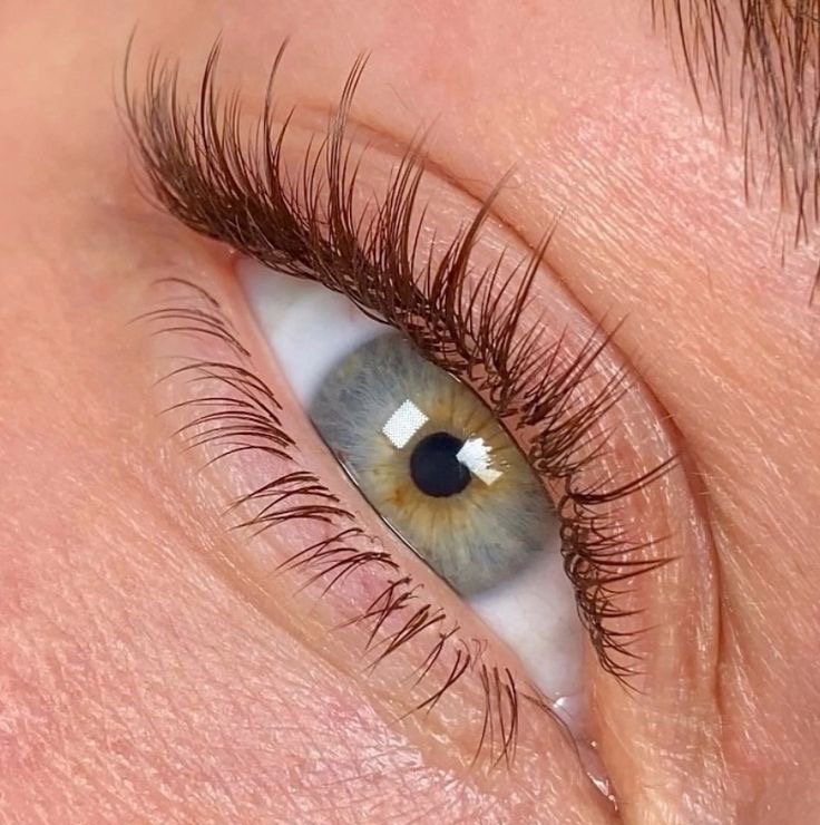 Наращивание нижних ресниц