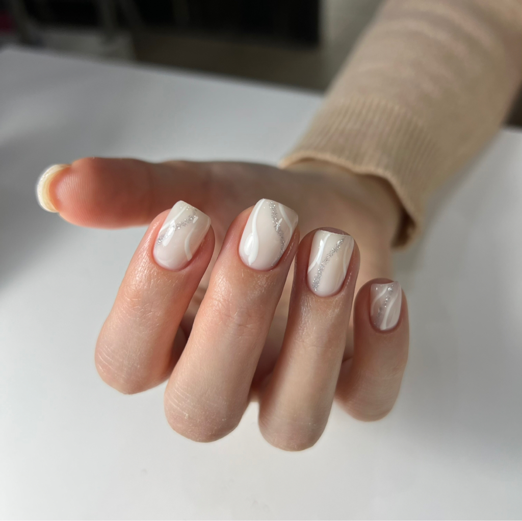 Маникюр +укрепление гелем