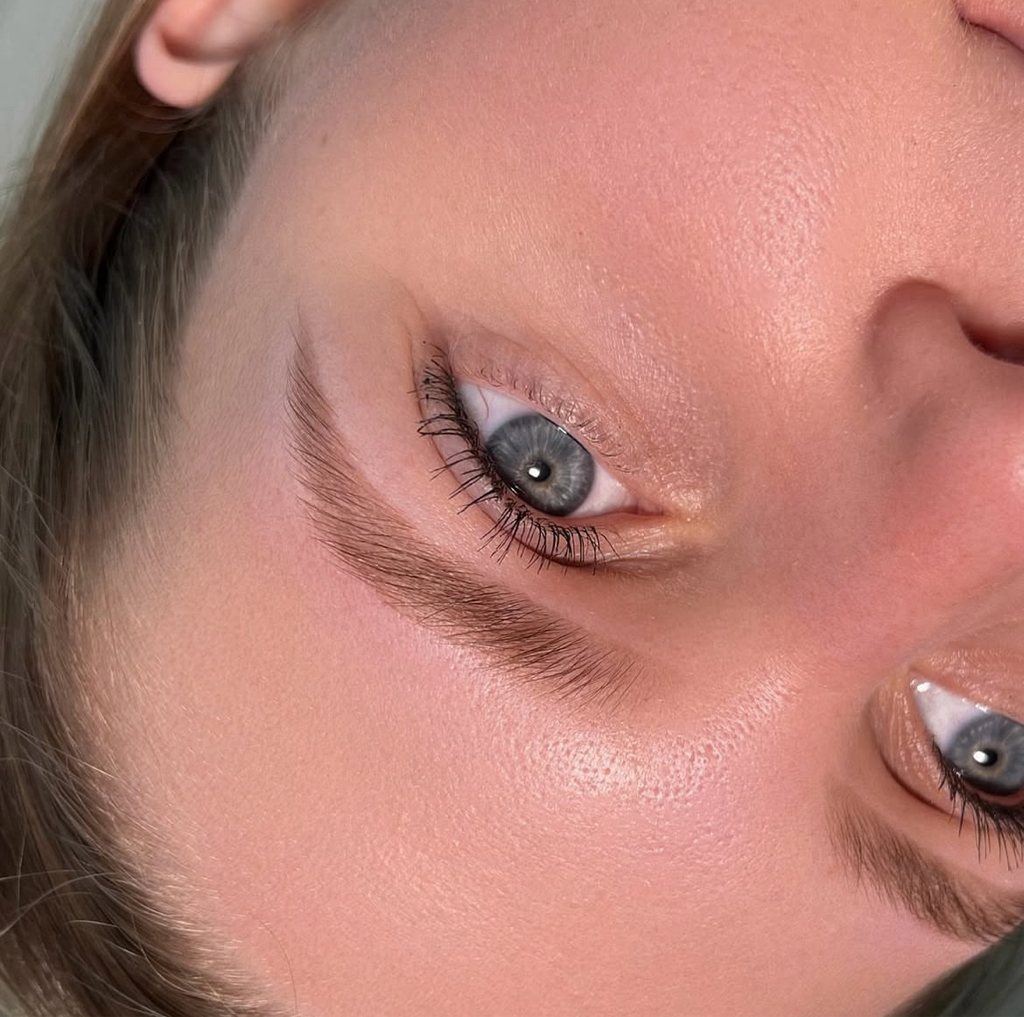 Ламинирование бровей без окрашивания  (коррекция при необходимости)