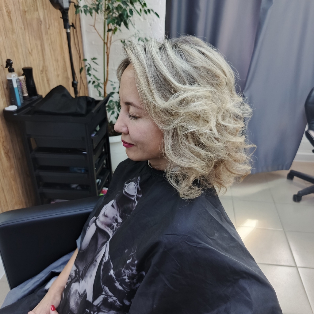 Мелирование коротких волос.