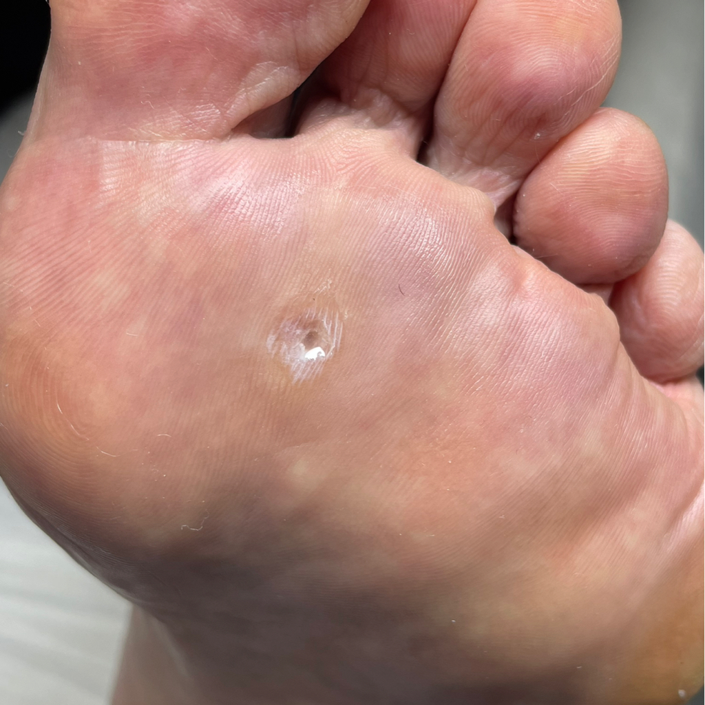 Восстанавливающий педикюр 1/2 (ногти ИЛИ стопы)