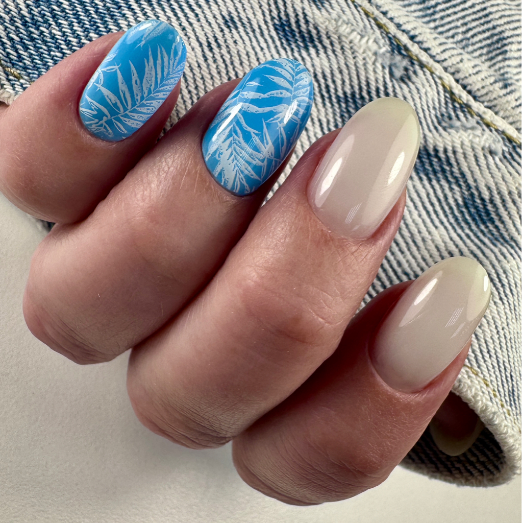 Маникюр с покрытием гель лаком