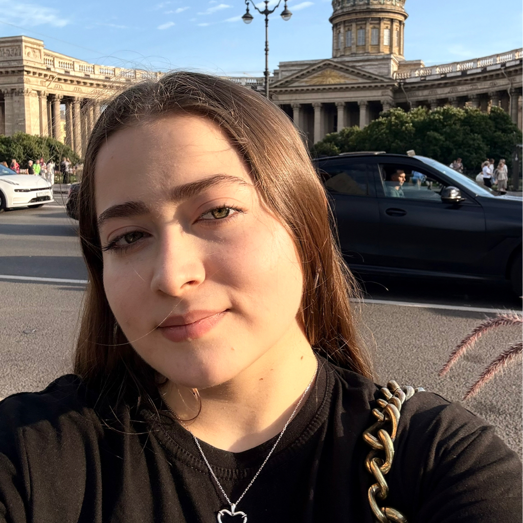 Полина