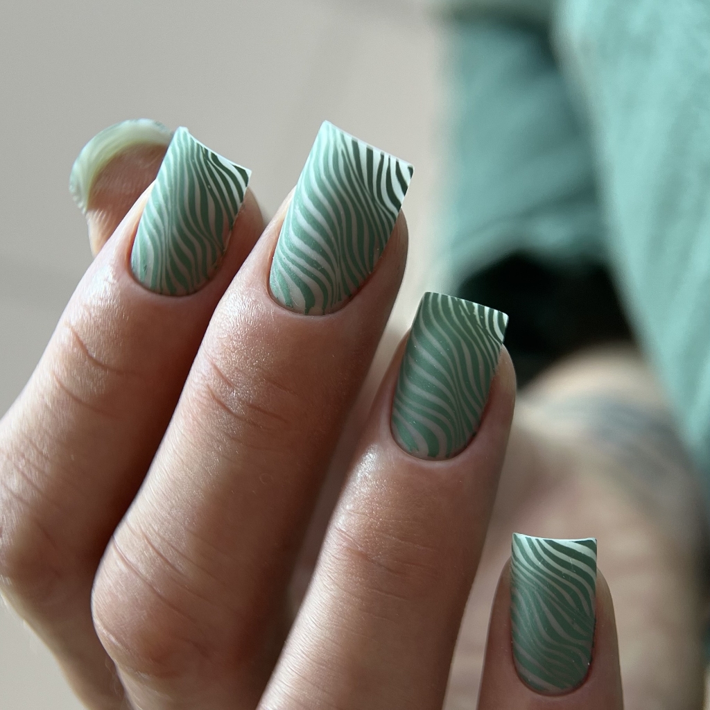 френч, омбре, втирка, стемпинг