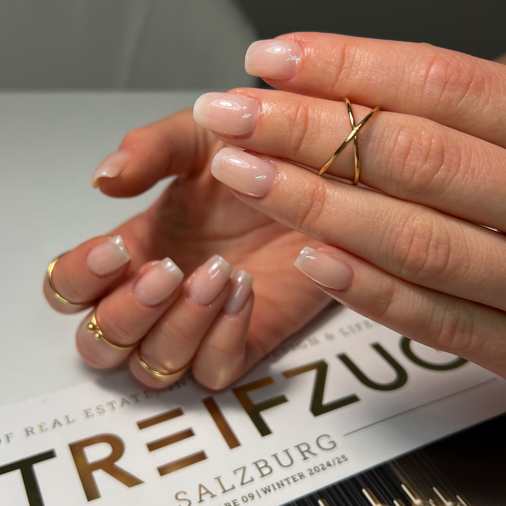 Nagelverlängerung (kurz)