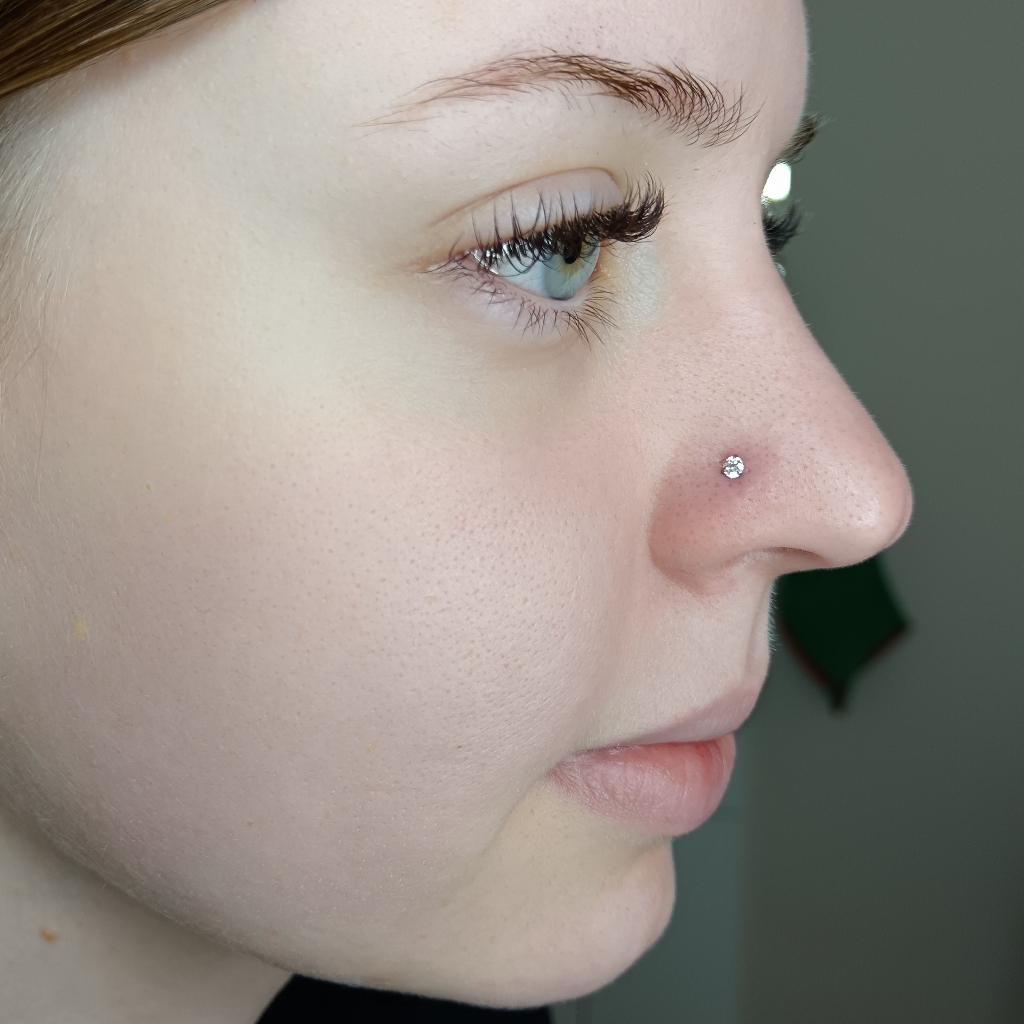 Прокол крыла носа