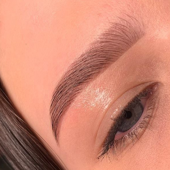 Моделирование бровей краской (коррекция + окрашивание)