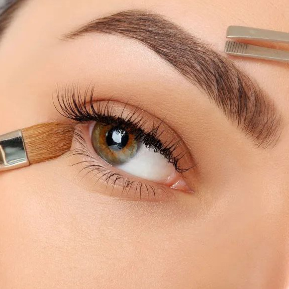 Коррекция бровей