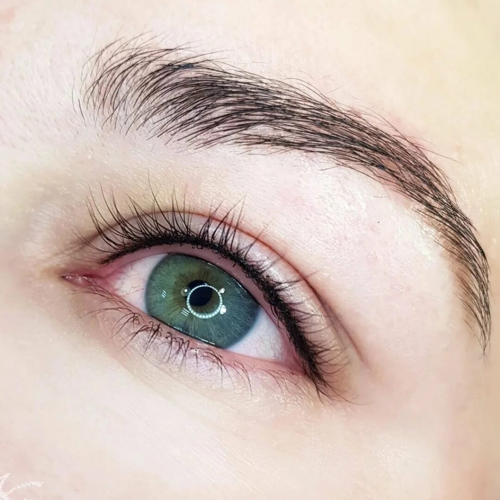 Перманентный макияж межресничного пространства