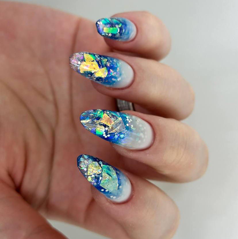 Наращивание ногтей