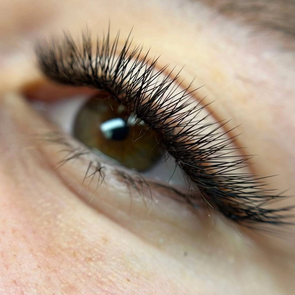 Наращивание ресниц 2D