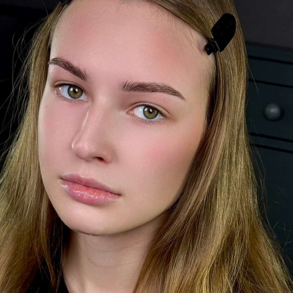 Коррекция бровей