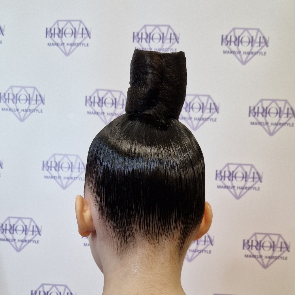 Высокий стакан