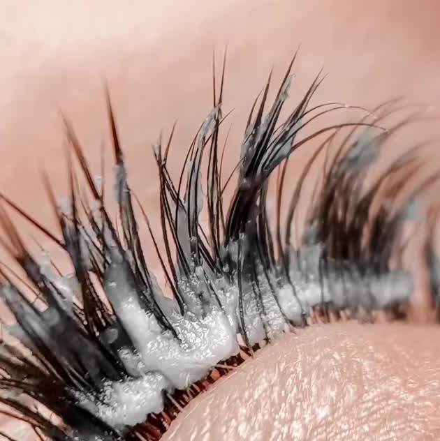 Снятие ресниц