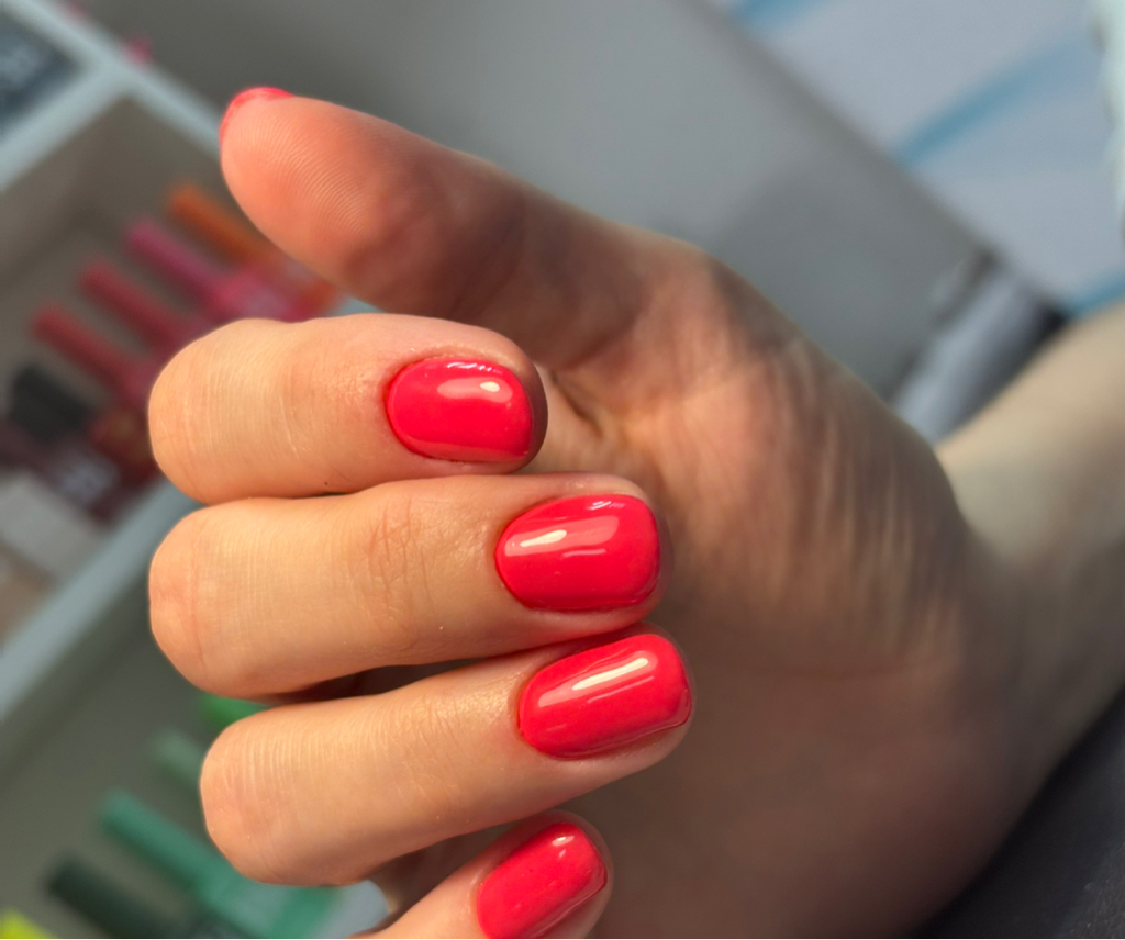 Маникюр с покрытием гель лак