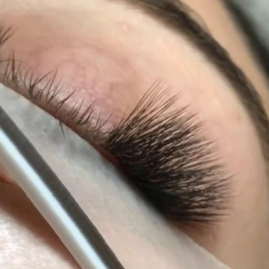 Наращивание ресниц мокрый эффект