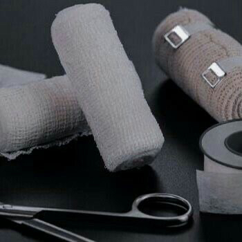 Обработка вросшего ногтя  (Консультация, обработка, перевязка)