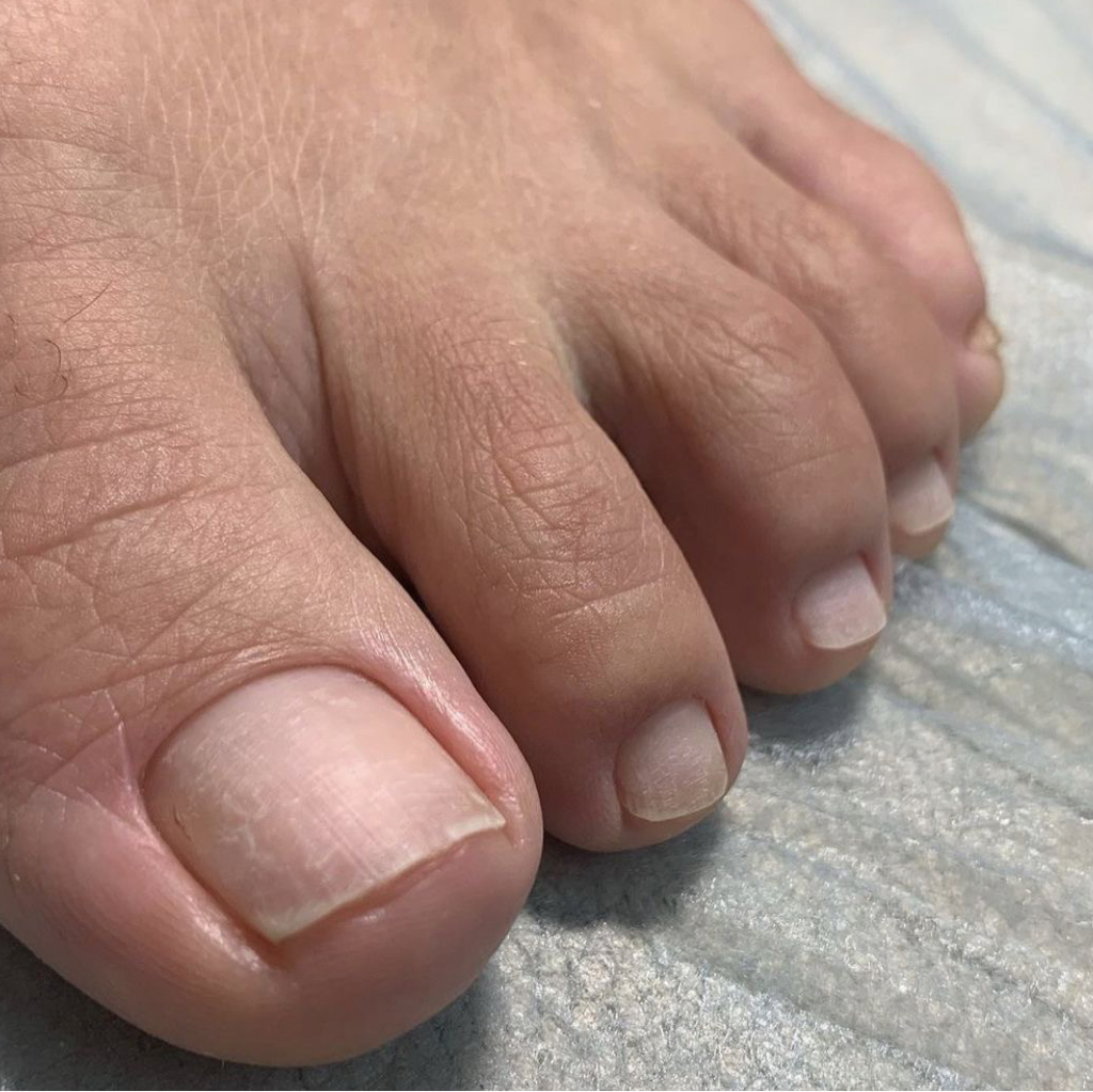 Снятие гель лака+экспресс педикюр, БЕЗ покрытия.
Топ Мастер