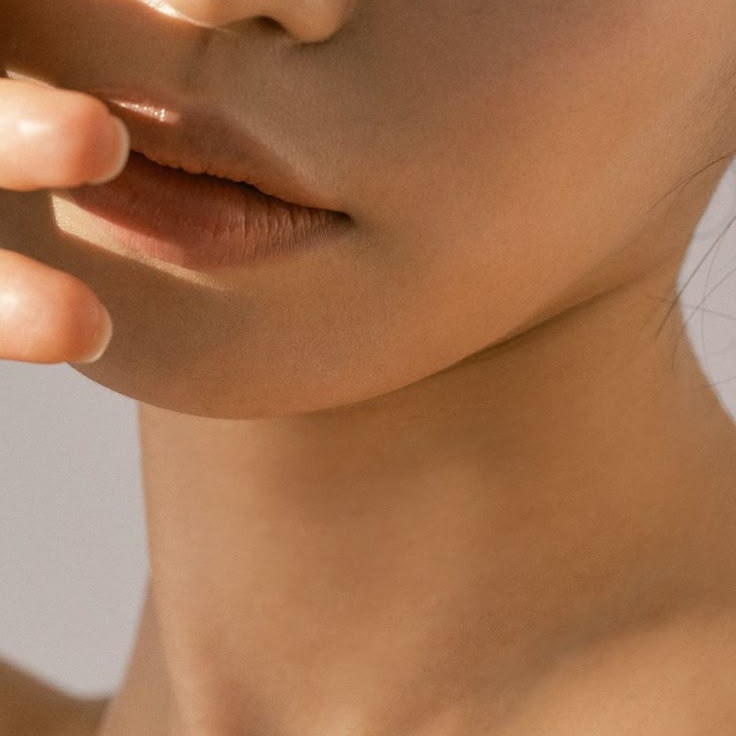 Депиляция воск/шугаринг зона над верхней губой