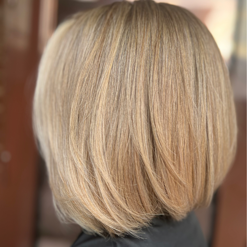 Стрижка женская средние волосы