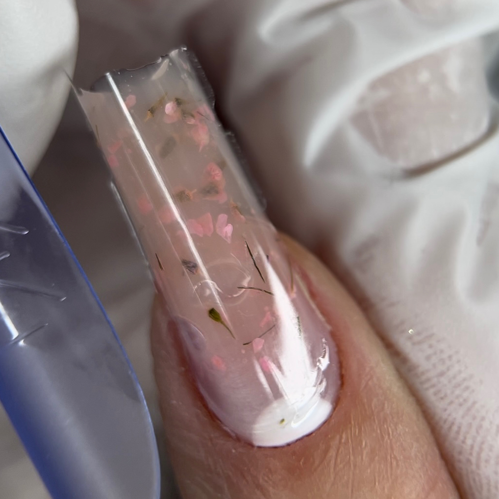 Наращивание ногтей