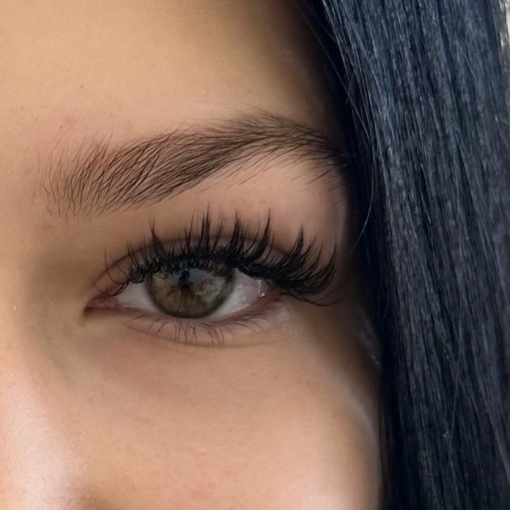 Наращивание ресниц 3 d.