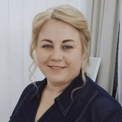 Анна- маникюрист