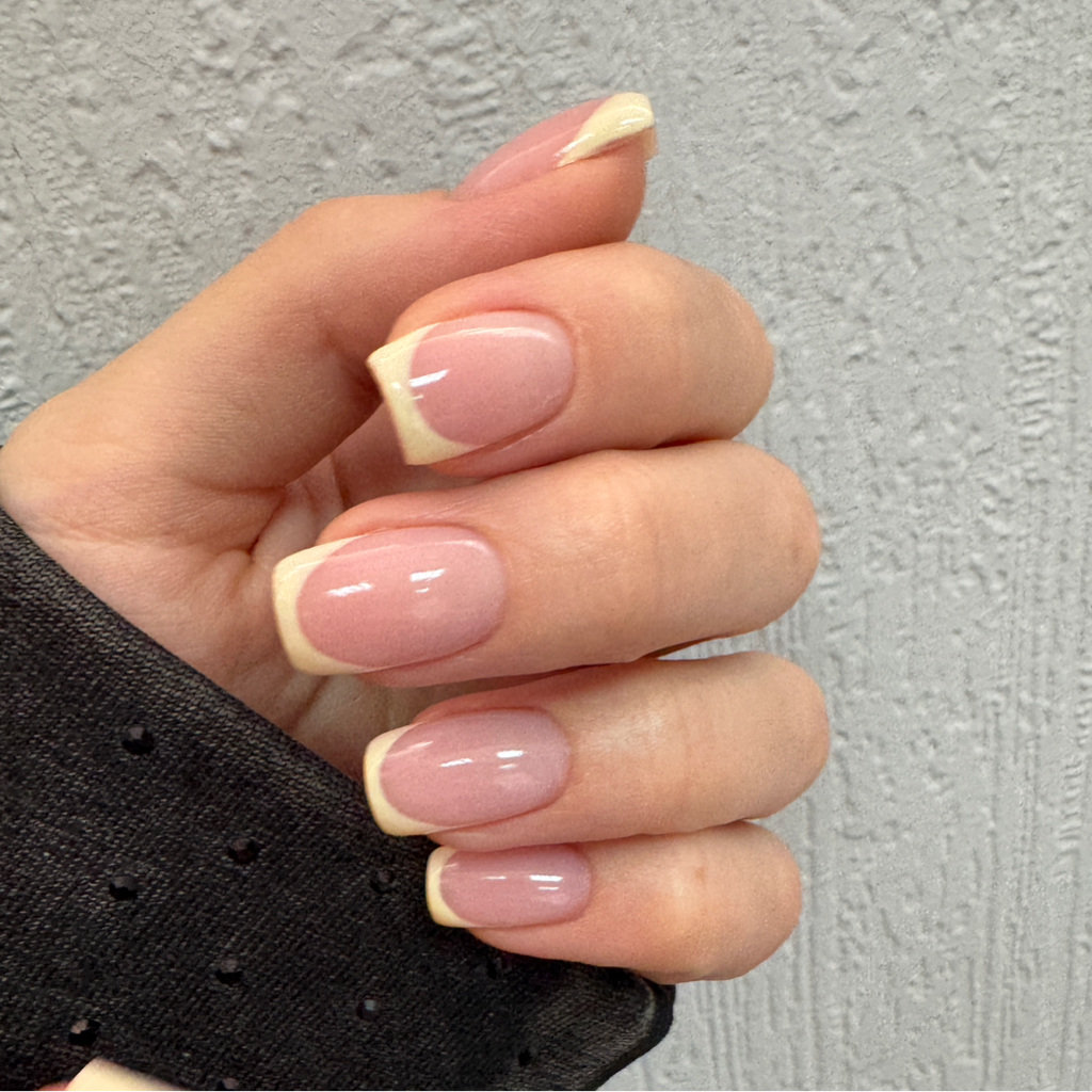 Снятие гель-лака (чужое покрытие) с последующим покрытием