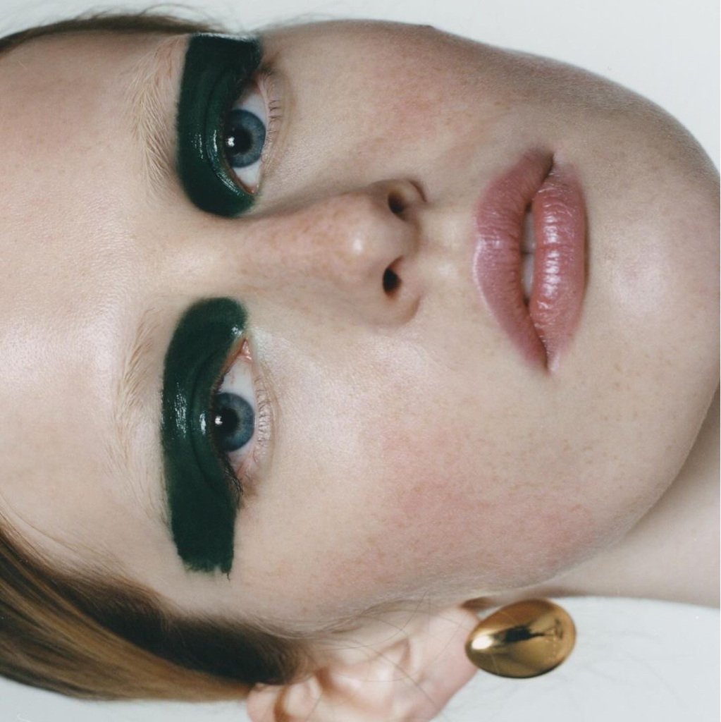 Комплекс: ламинирование ресниц + ламинирование бровей (без окрашивания, но с коррекцией)