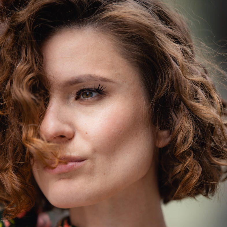 Стрижка вьющихся волос