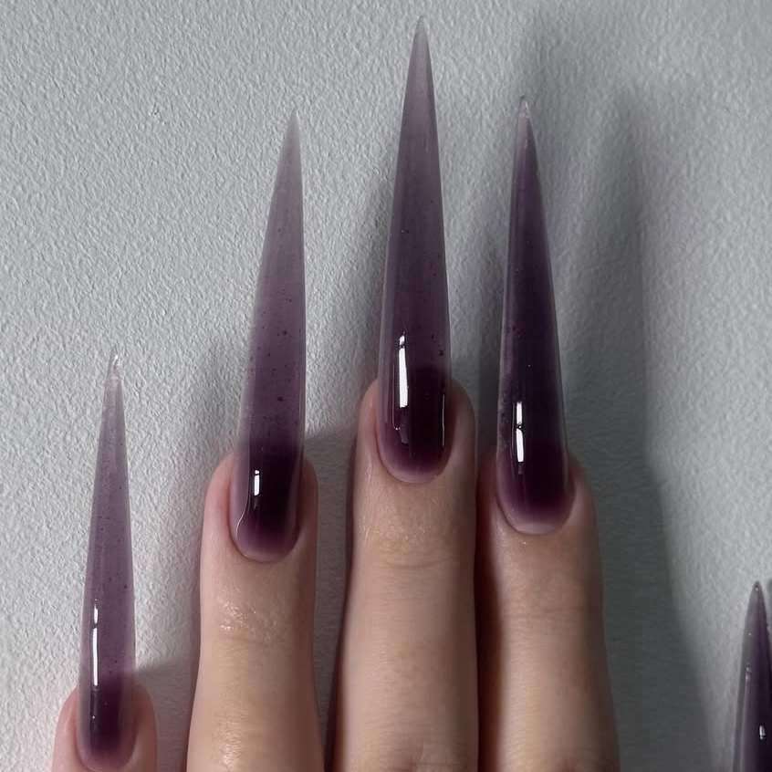 1. Наращивание ногтей