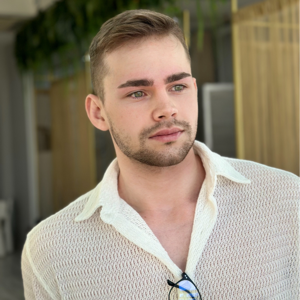 Мужская коррекция бровей по форме