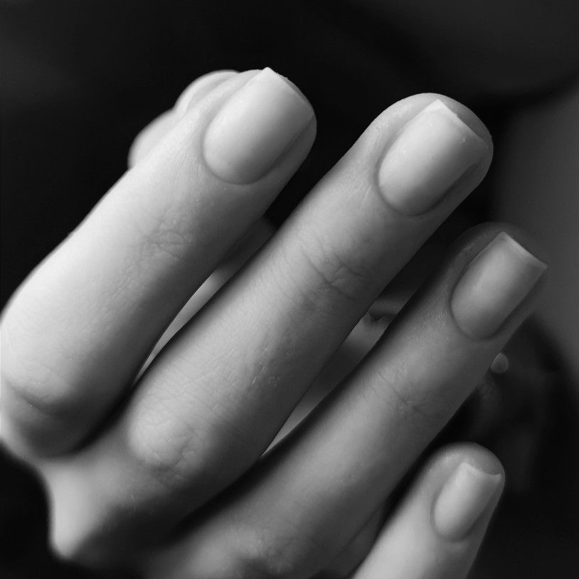 Комбинированный маникюр (лечебное покрытие по желанию)