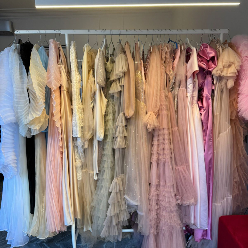 Примерка платьев/подбор образа