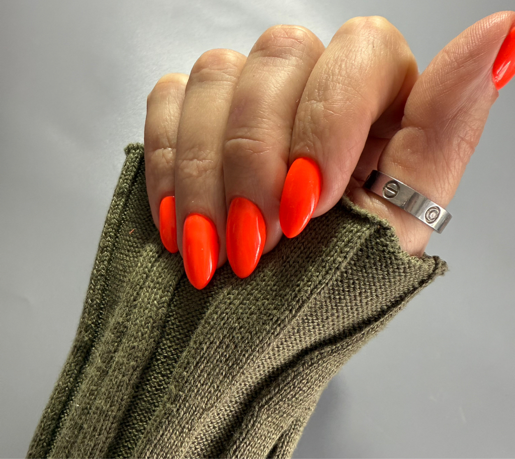 Наращивание искусственных ногтей ( покрытие цвет)