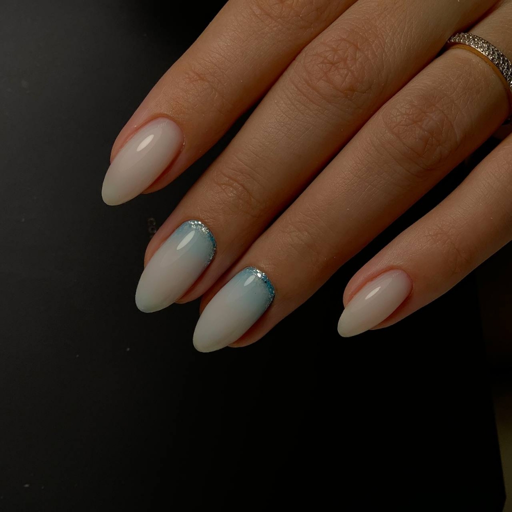 маникюр с укреплением