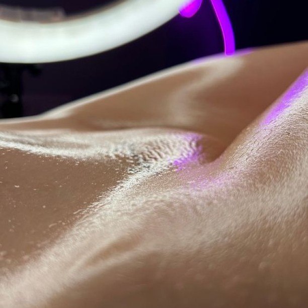 Глубокое бикини