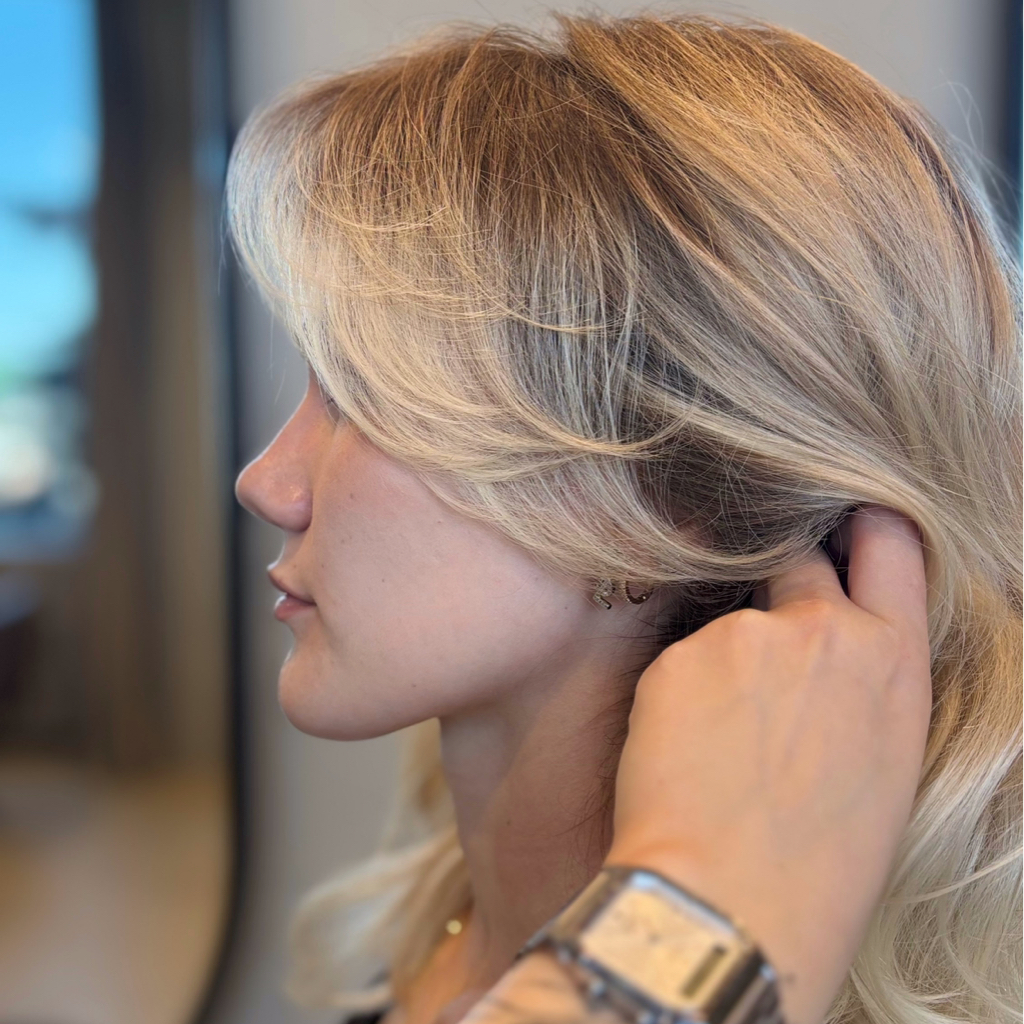 Стрижка челки + мытье головы, укладка