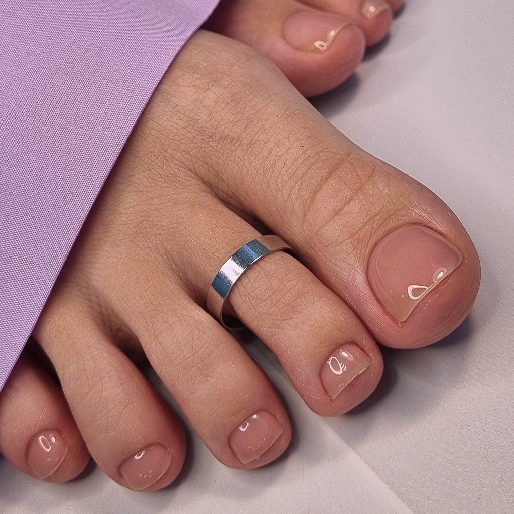 педикюр пальчиков с покрытием