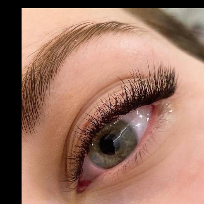Авторское наращивание ресниц
