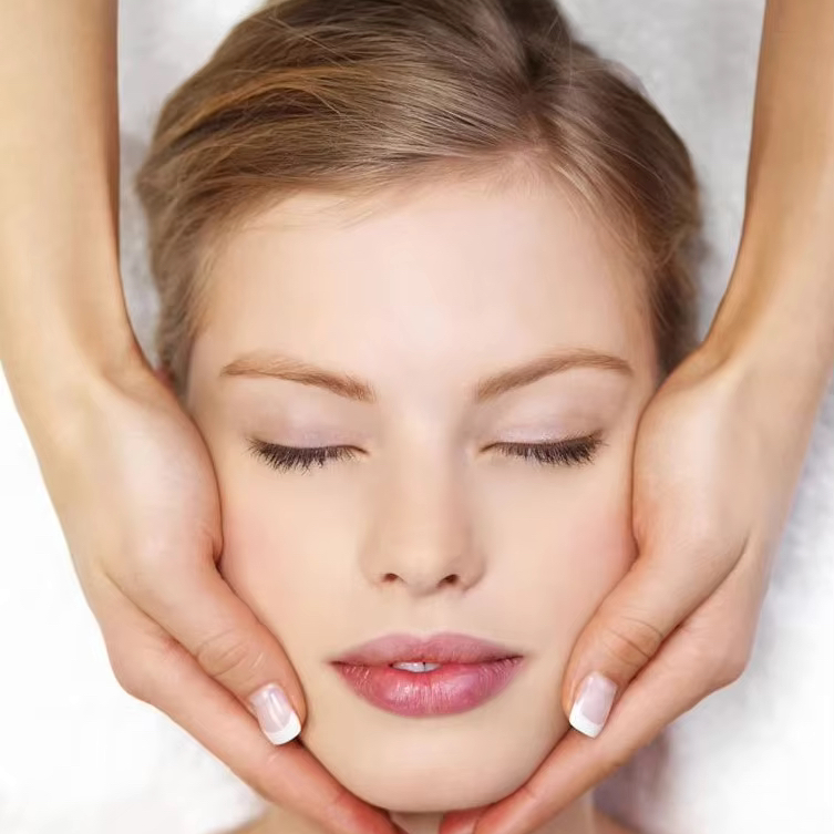 СПА - Комплекс: Массаж лица + Горячая парафинотерапия рук. (Включен массаж головы,рук до локтя и легкий обновляющий пилинг по желанию).