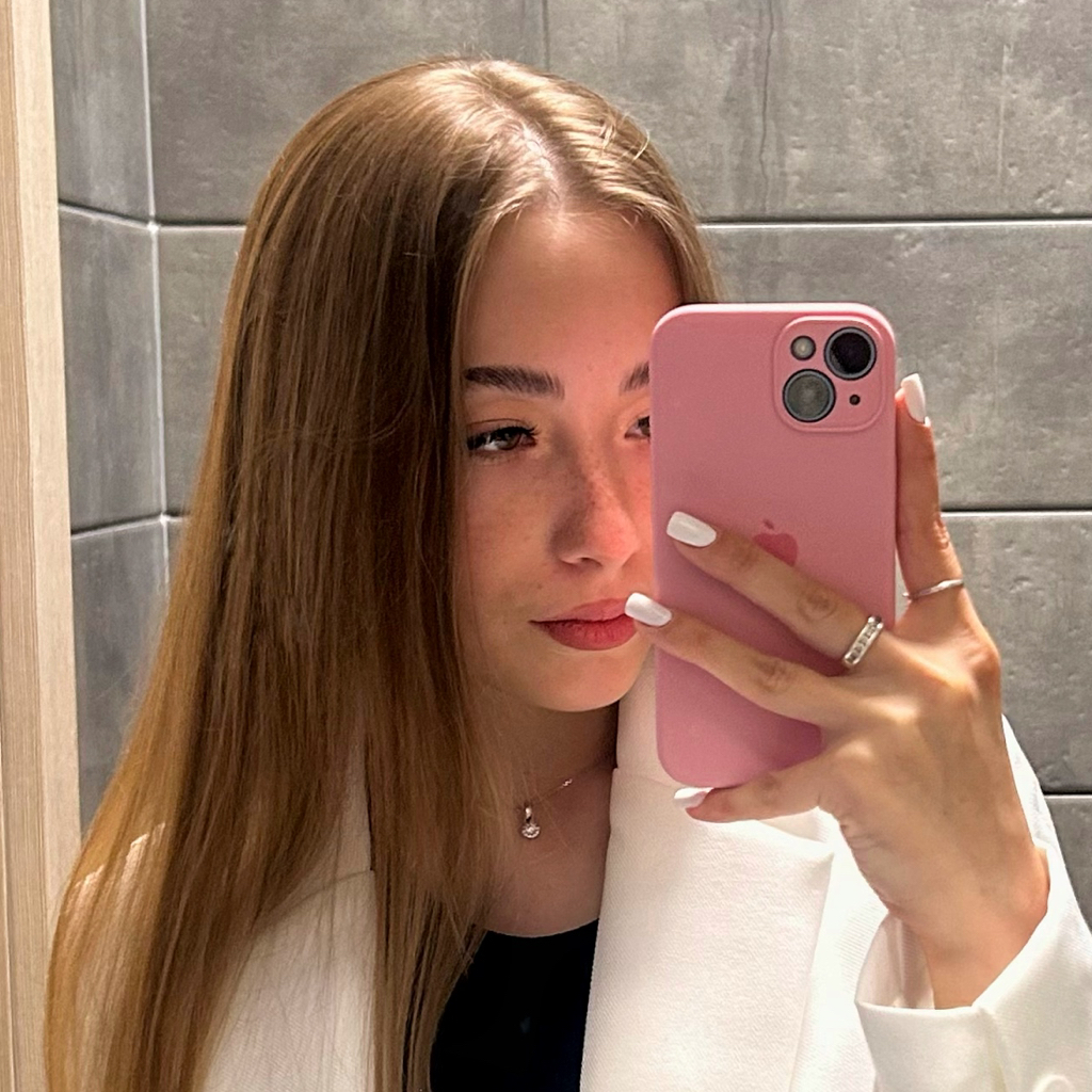 Белякова Алина