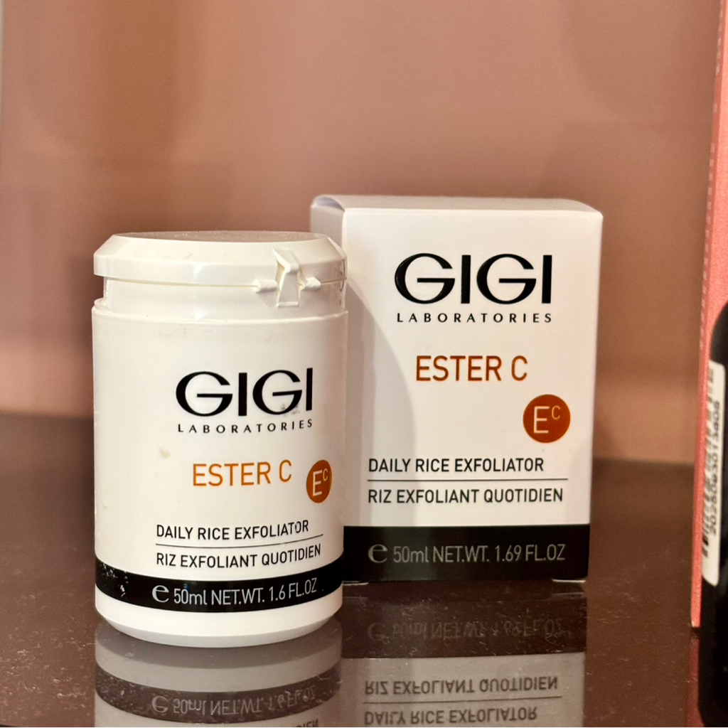 Уходовая процедура для лица «Внутреннее сияние: фруктовый уход для обновления и омоложения кожи» на препаратах ESTER C - GiGi