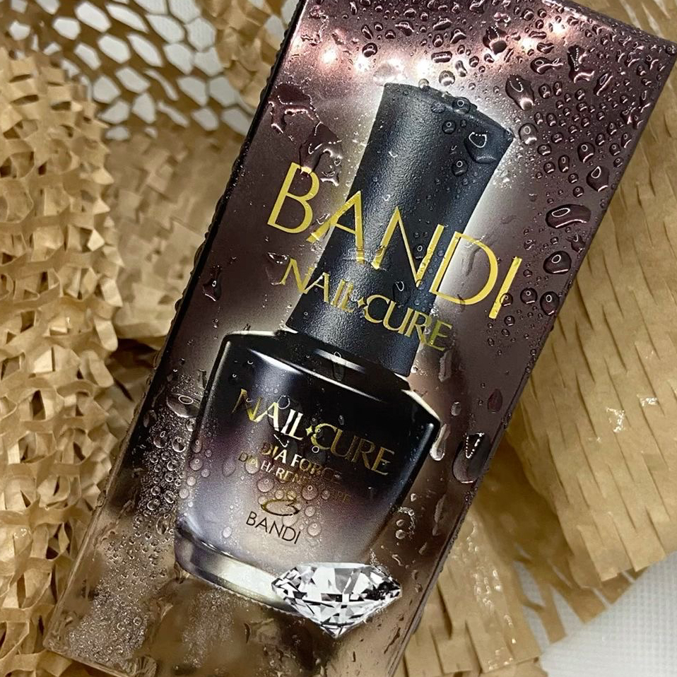 Покрытие лечебным лаком BANDI
